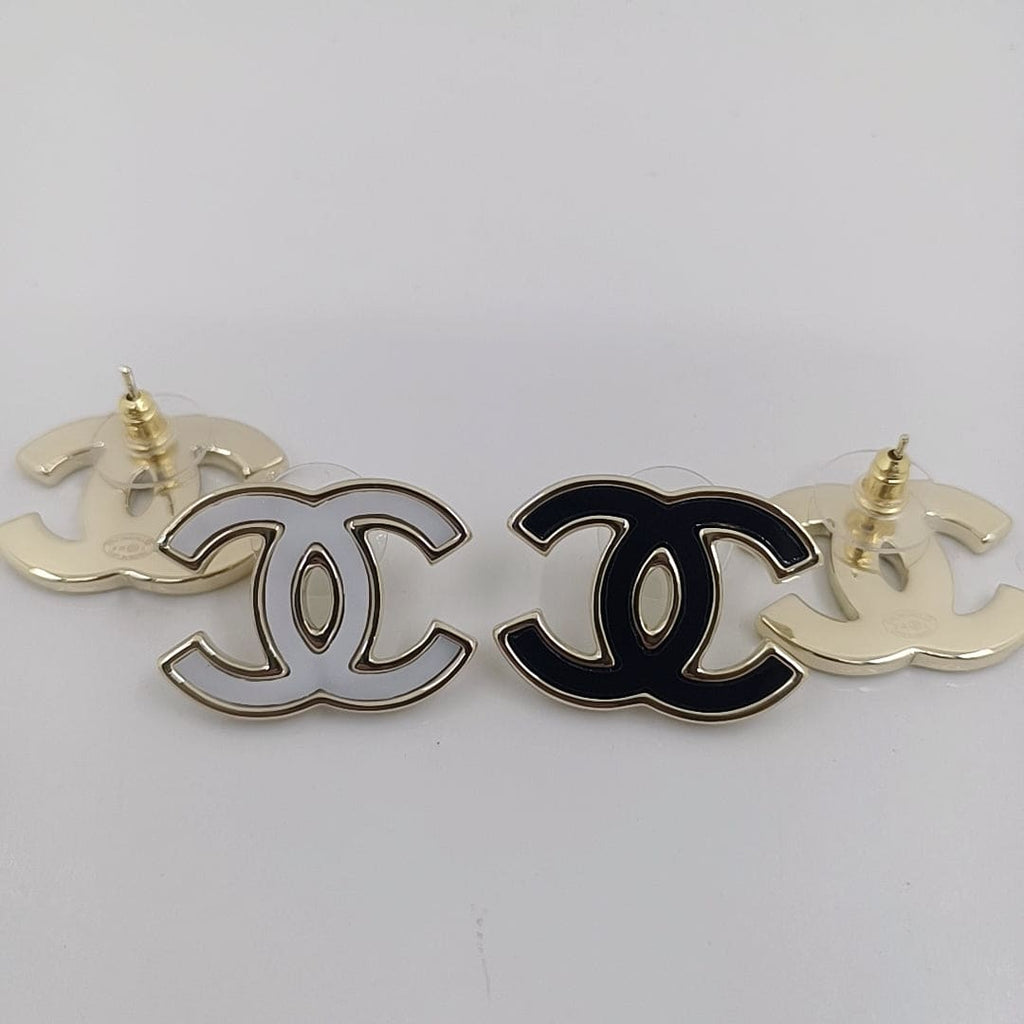 18K  Chanel Black & White Earrings