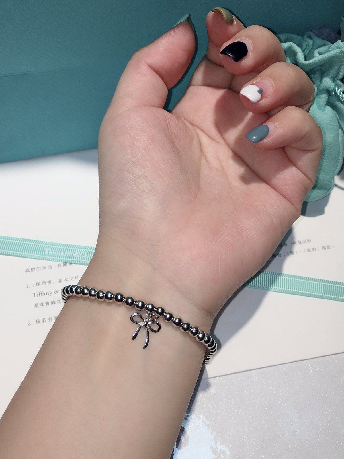 18K Tiffany Bow Charm Bead Bracelet