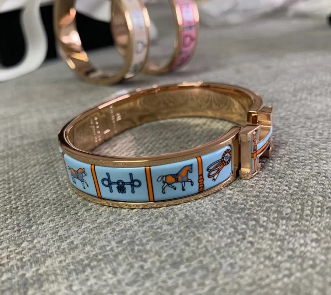 18K Clic Hermes Couvertures Blue Bracelet