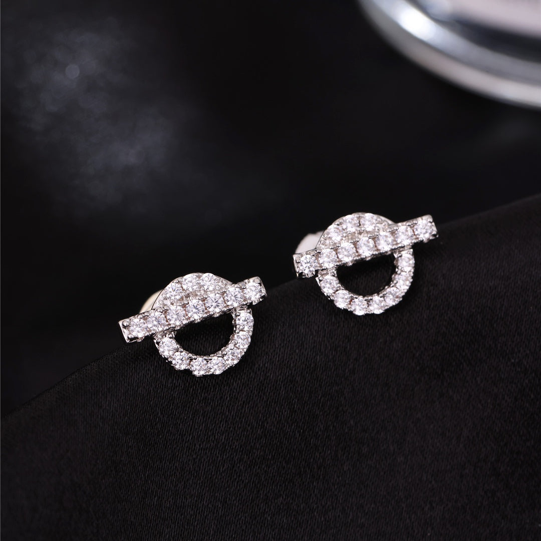 18K Finesse Diamond Stud Hermes Earrings