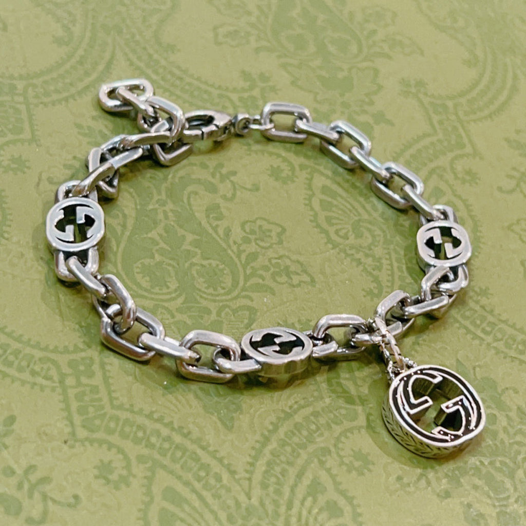 Double Gucci Interlocking Gucci Pendant Bracelet