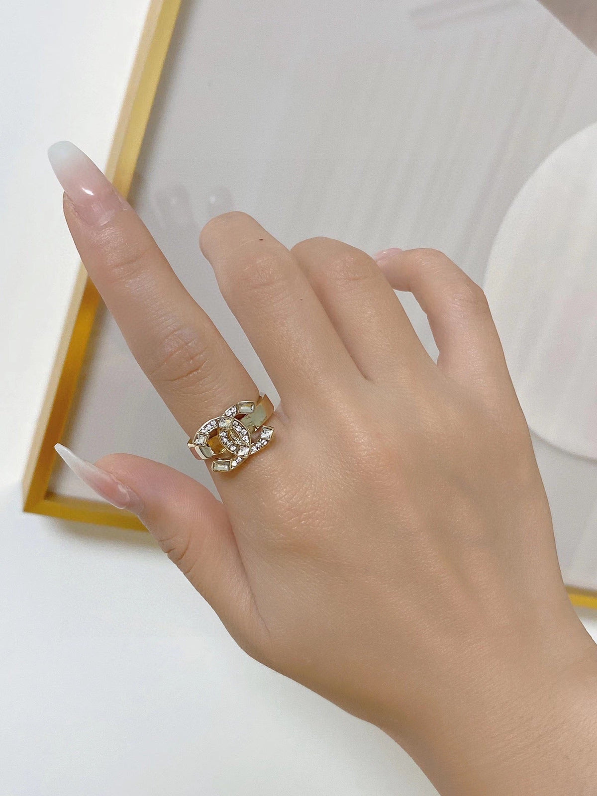 18K  Chanel Crystals Ring