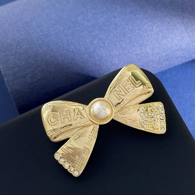 18K  Chanel Bow Tie Gold Brooch