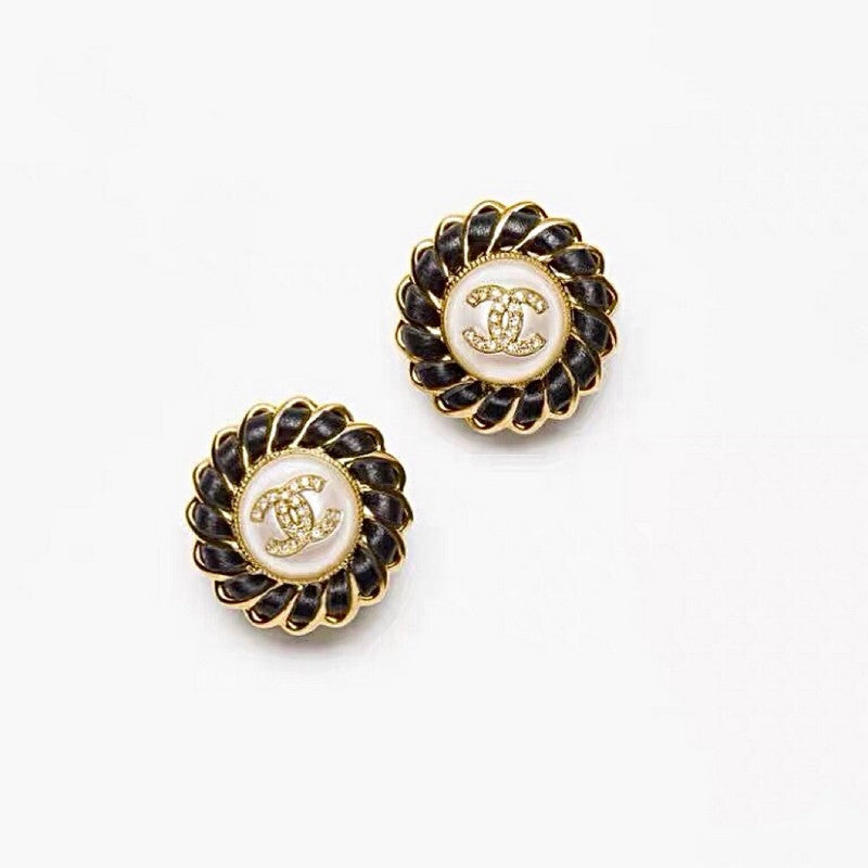 18K  Chanel Black Earrings