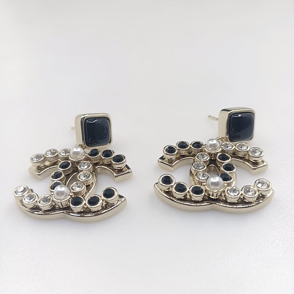 18K  Chanel Black Crystals Earrings