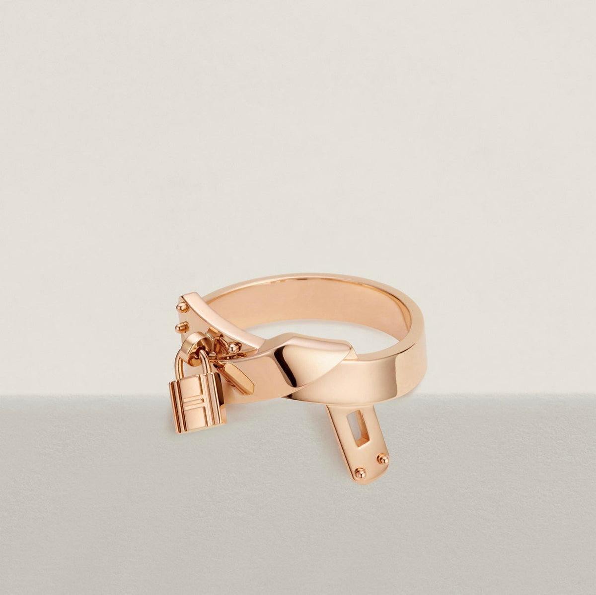 18K Kelly Gavroche Hermes Ring