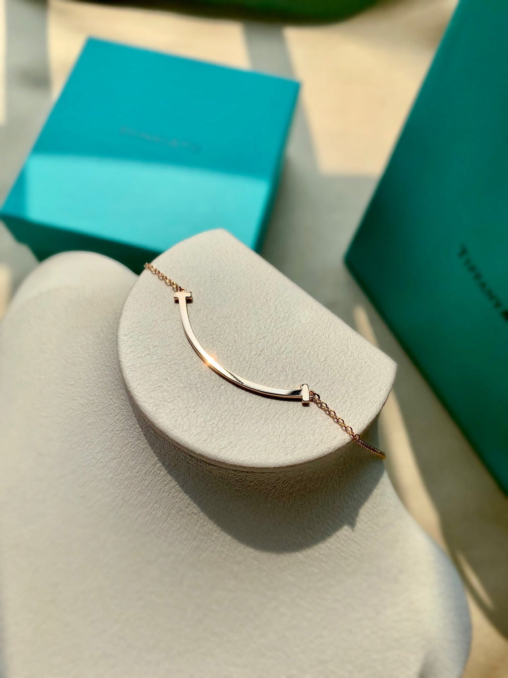 18K Tiffany Smile Pendant Necklace