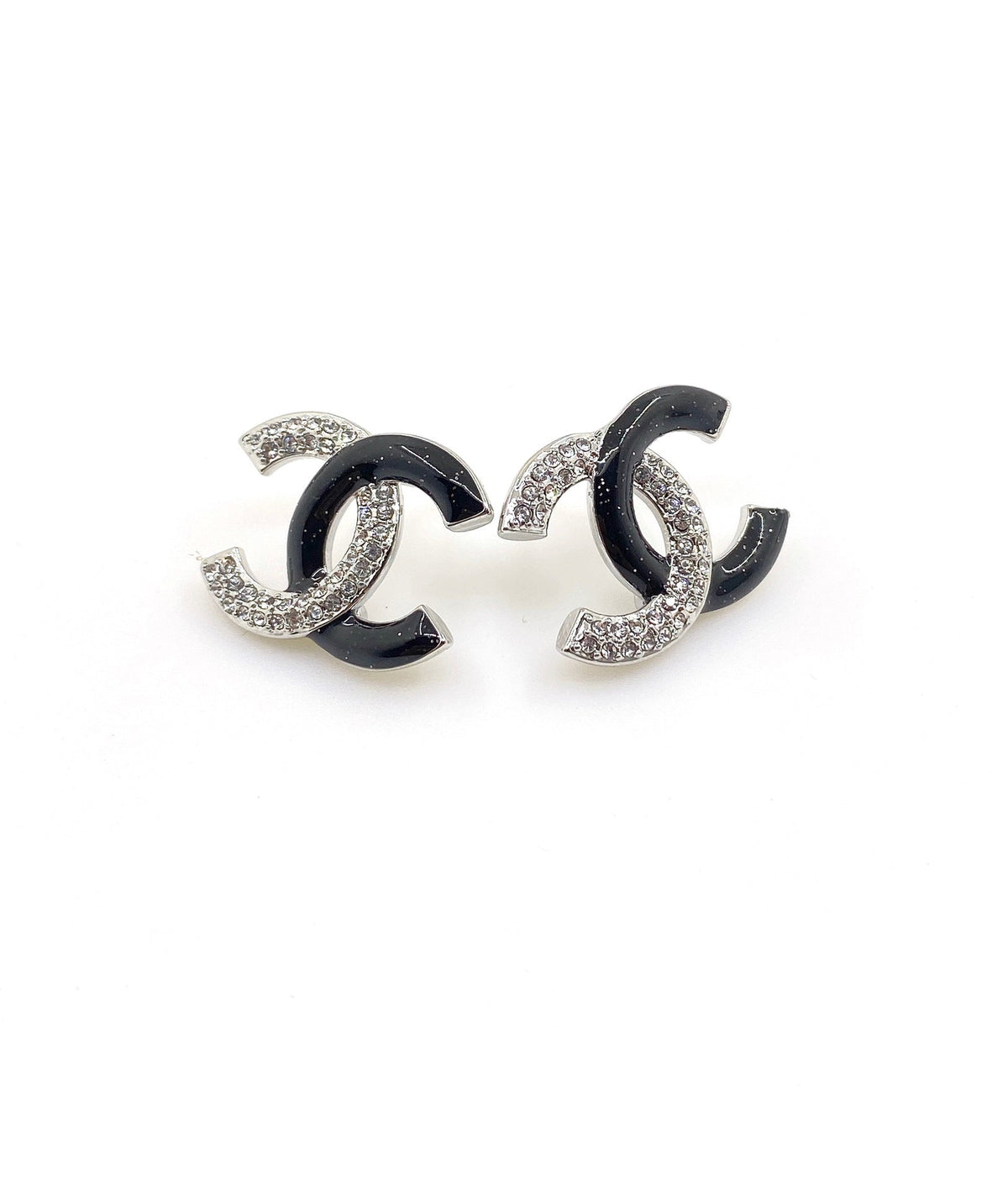 18K  Chanel Black Diamonds Earrings