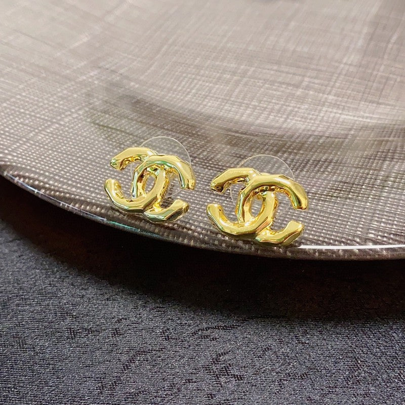 18K  Chanel Gold Earrings