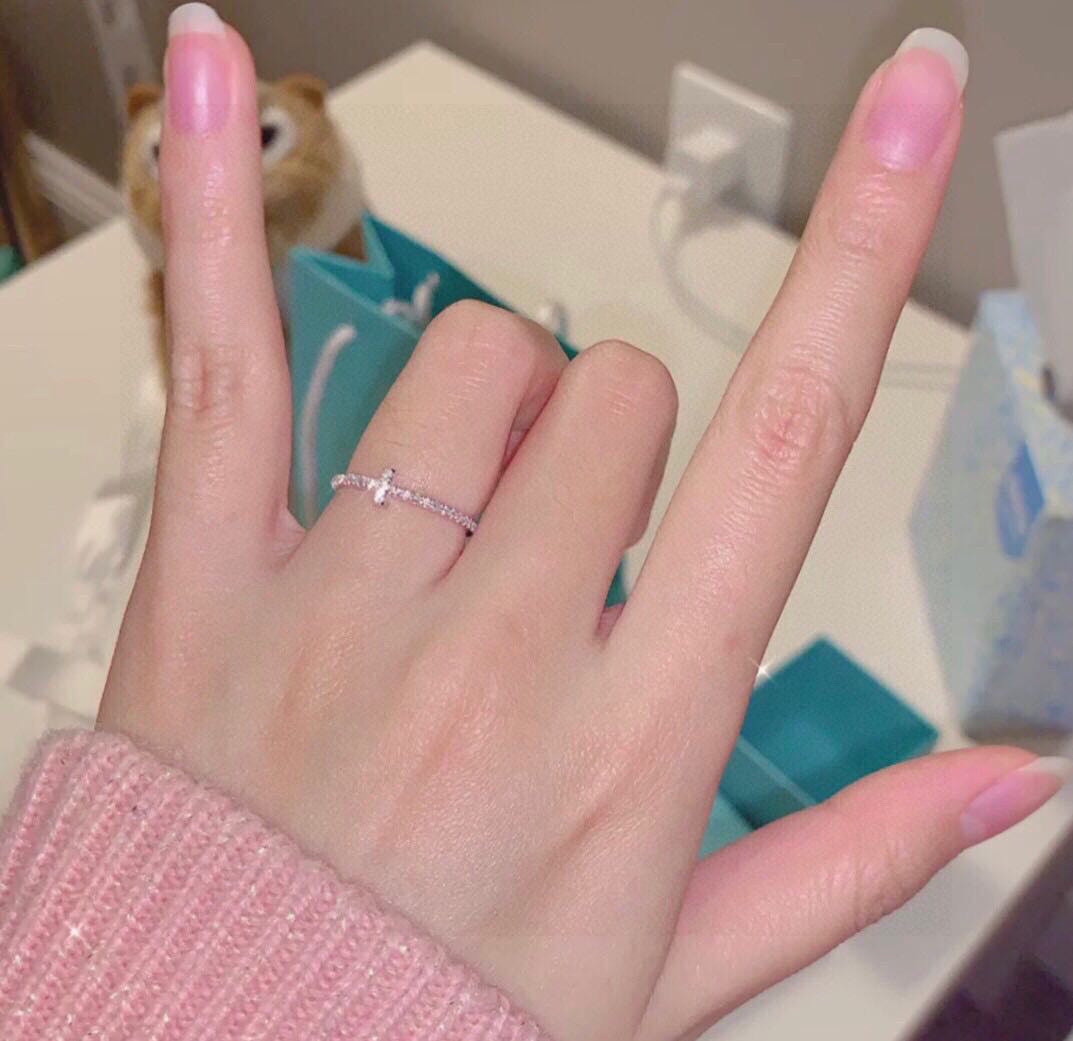 18K Tiffany Diamond Wire Ring