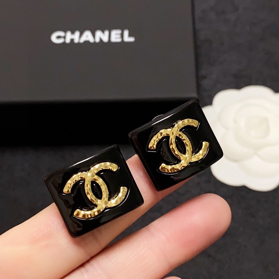 18K  Chanel Black Resin Square Earrings