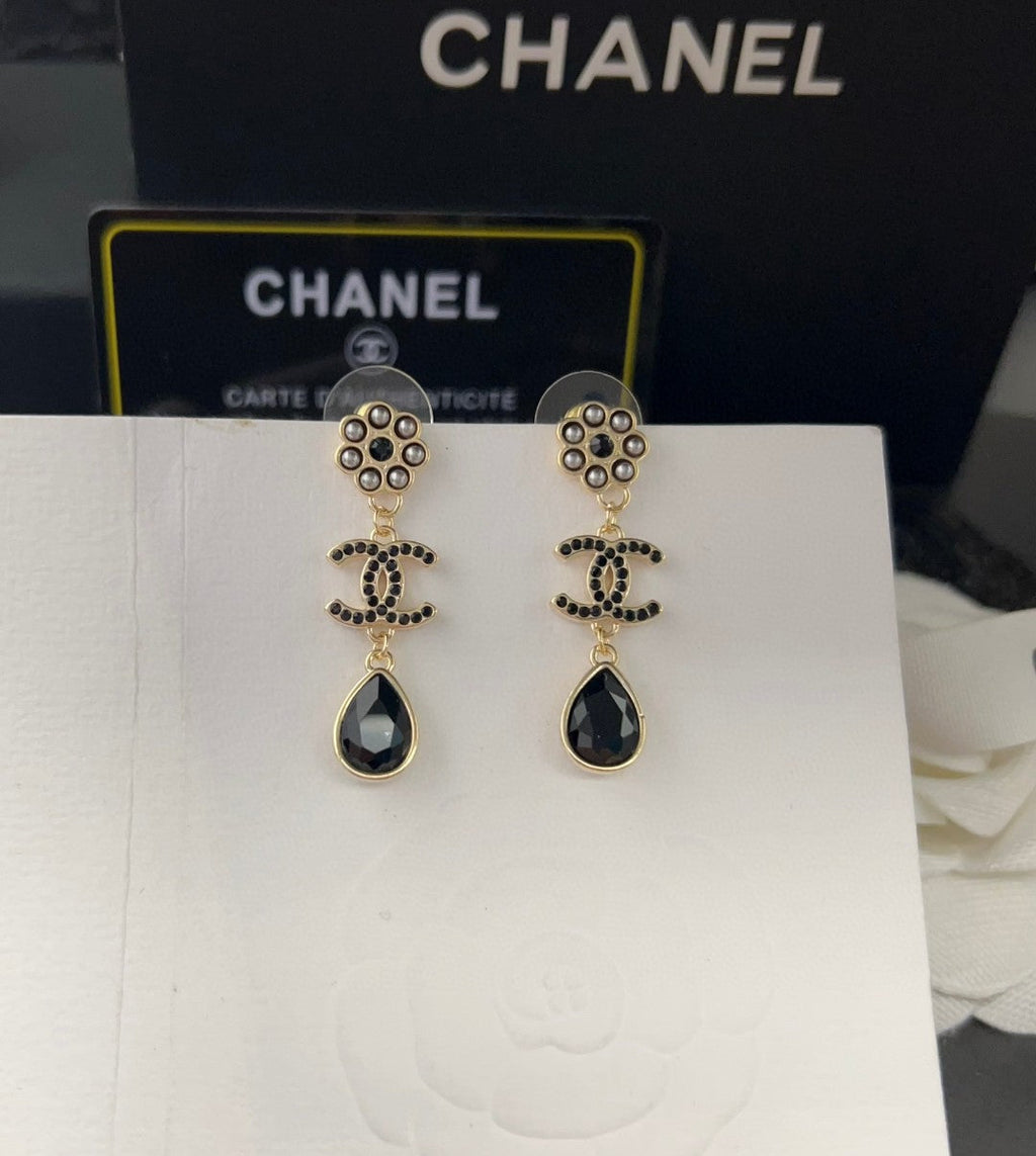 18K  Chanel Black Crystals Earrings